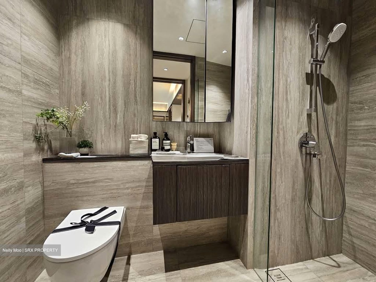 Yuan Ching Road (D22), Condominium #588850221